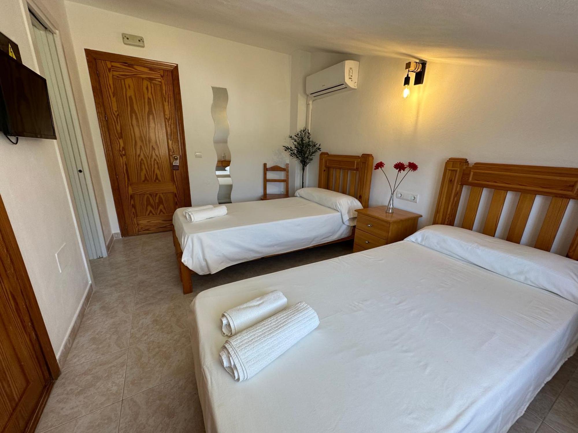 Hostal Sango Sierra De Las Nieves Alozaina 외부 사진